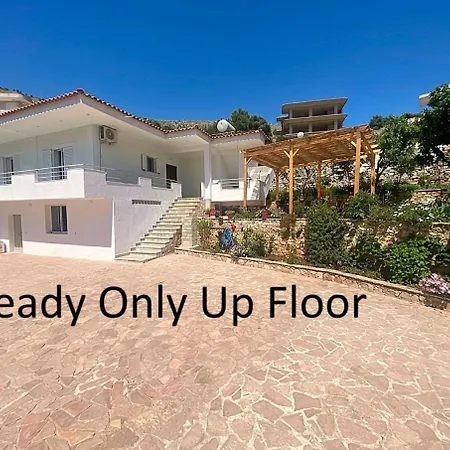 Apartment Sarsed Home,